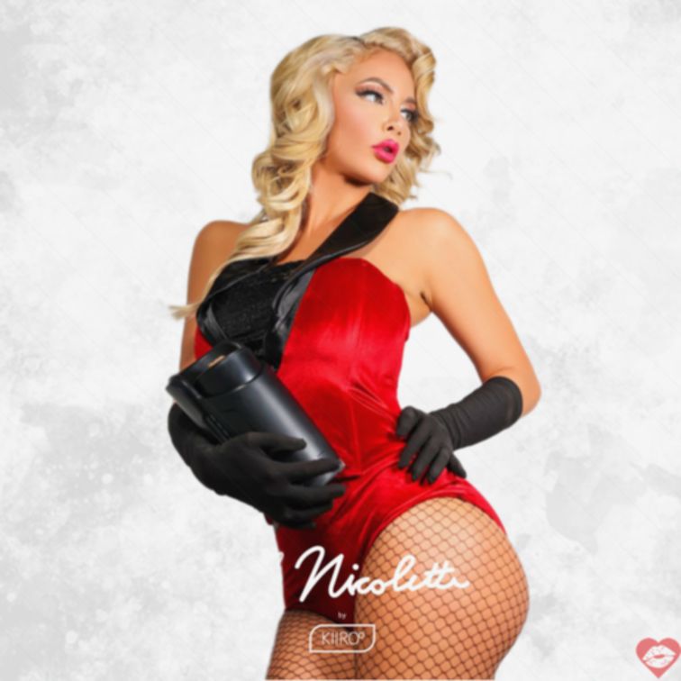 Nicolette FeelStars Stroker Pornstar Chân Thực Đỉnh Cao 