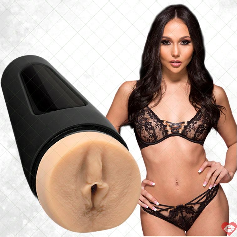 Stroker Main Squeeze Ariana Marie Sao Thực Tế 