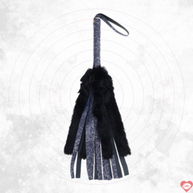 Flogger Cougar Sportsheets Lông Xanh Hoàng Gia Quyến Rũ 