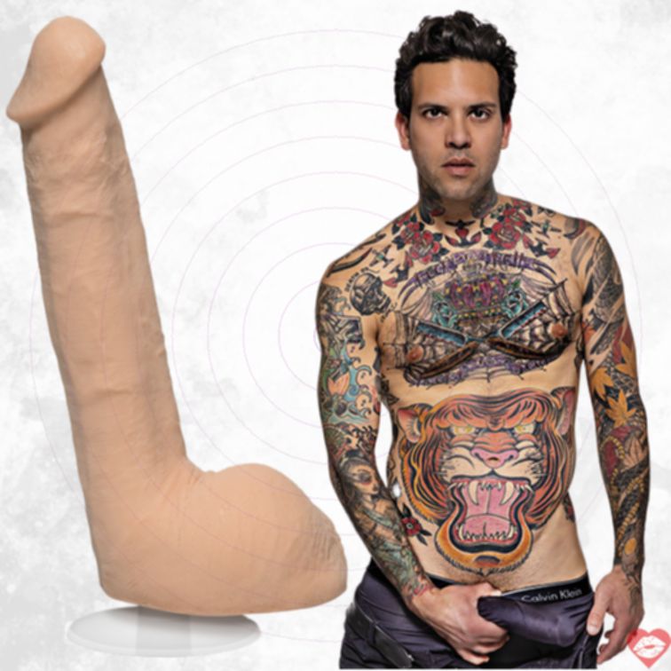 Signature Small Hands ultraskyn mịn thực tế ngôi sao 